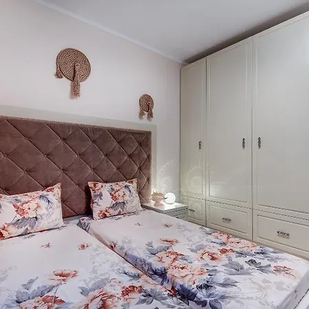 Esteban Vip Club Aparthotel 2*