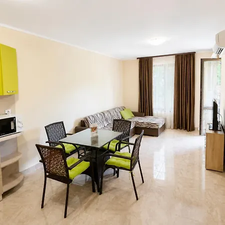 Aparthotel Esteban Vip Club 4*