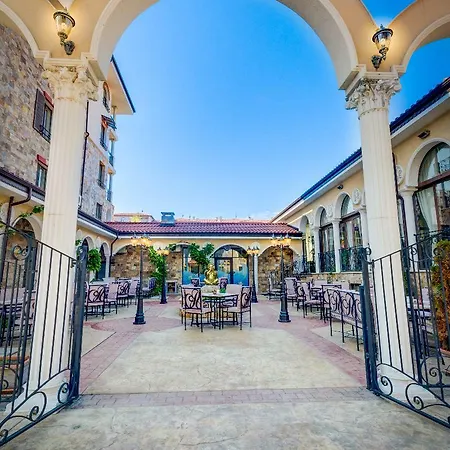 Esteban Vip Club شقة فندقية 2*