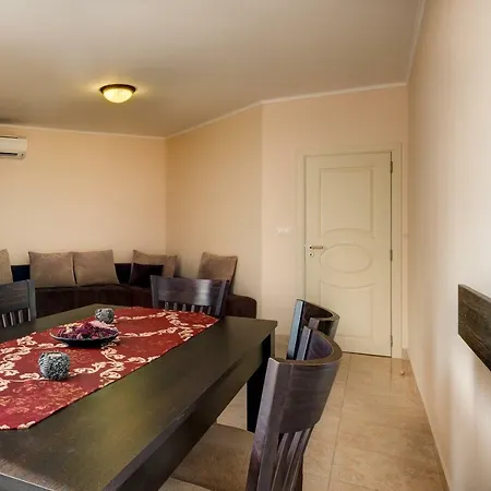 Esteban Vip Club Lejlighedshotel