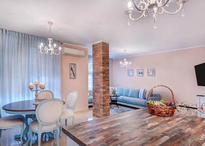 Aparthotel Esteban Vip Club 4*