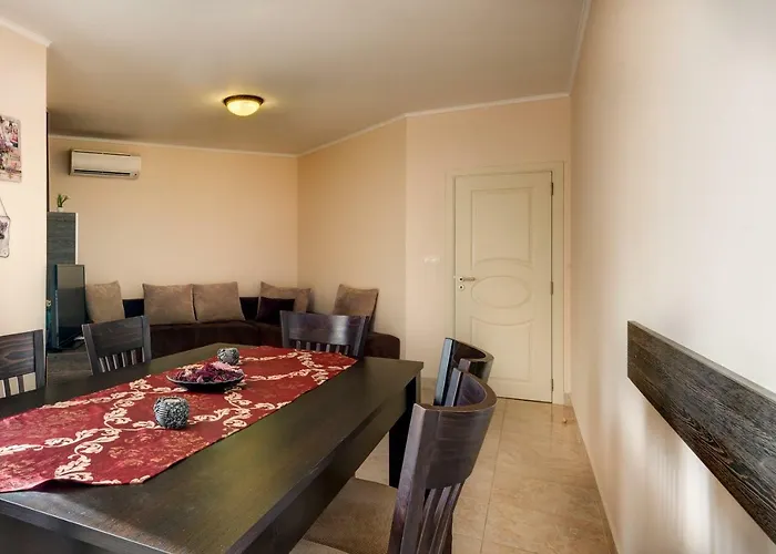 Esteban Vip Club Aparthotel